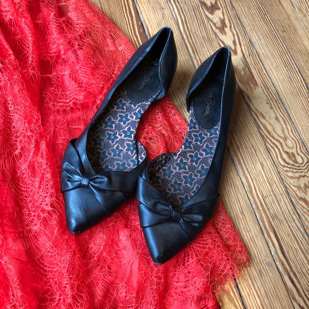 Cute black kitten heels